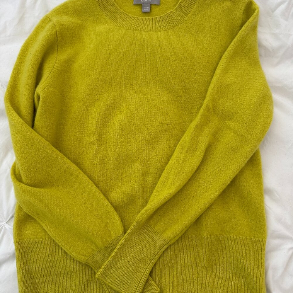 Jcrew cashmere crew neck sweater size S
